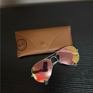 Rose Gold Mirrored Raybans
